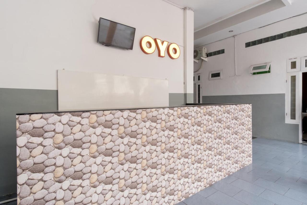 Oyo 447 Hutasimo Residence Medan Eksteriør billede